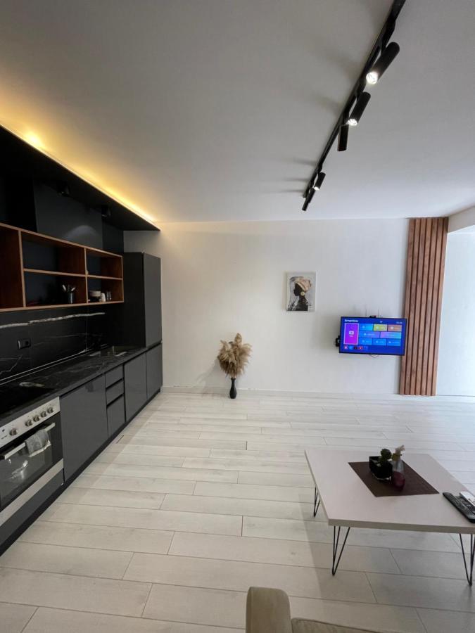 Your Apartment Tirana City Centre Eksteriør billede